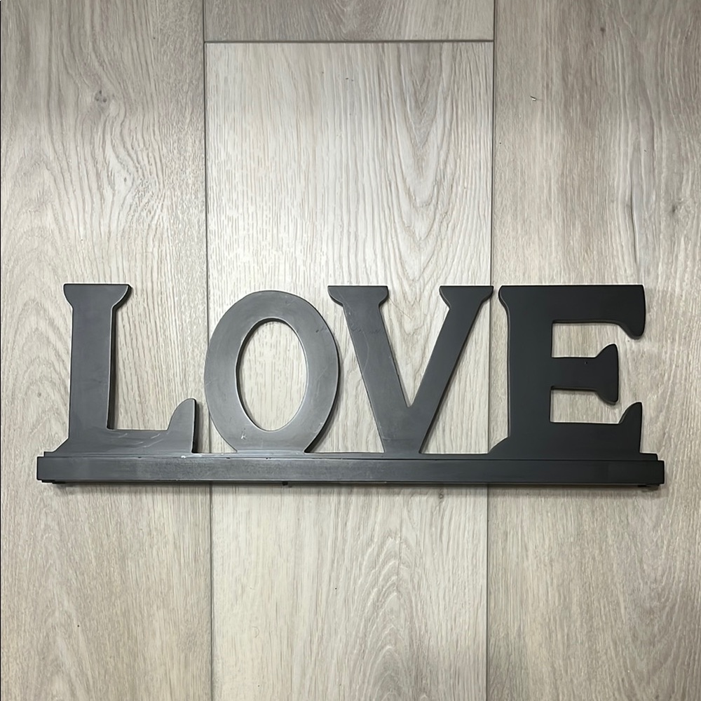 3D LOVE Sign